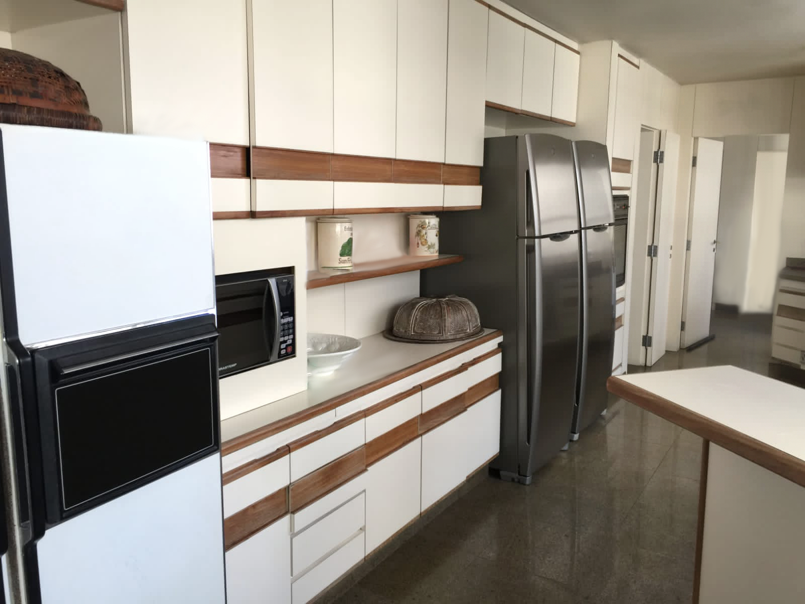 Cozinha mobiliada